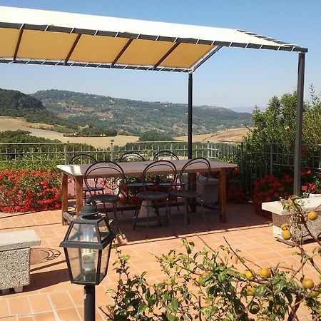 La Colombaina Villa Volterra Bagian luar foto