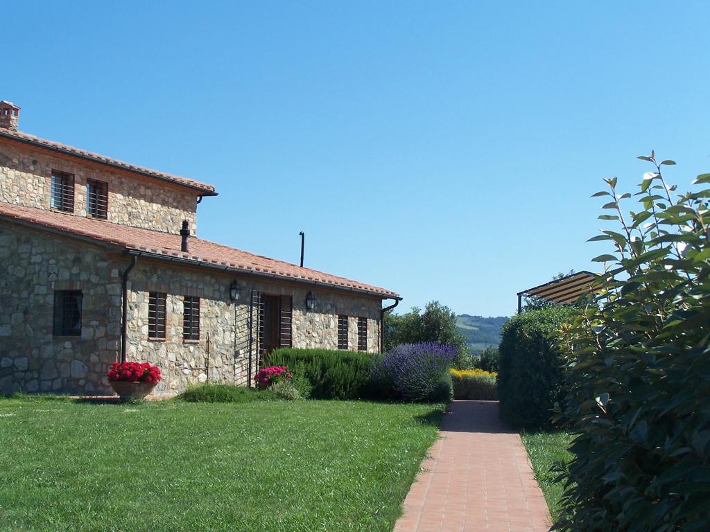 La Colombaina Villa Volterra Bagian luar foto